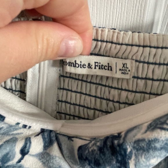 Abercrombie and Fitch Blue and White Citrus Dress - Size XL - Picture 4 of 7